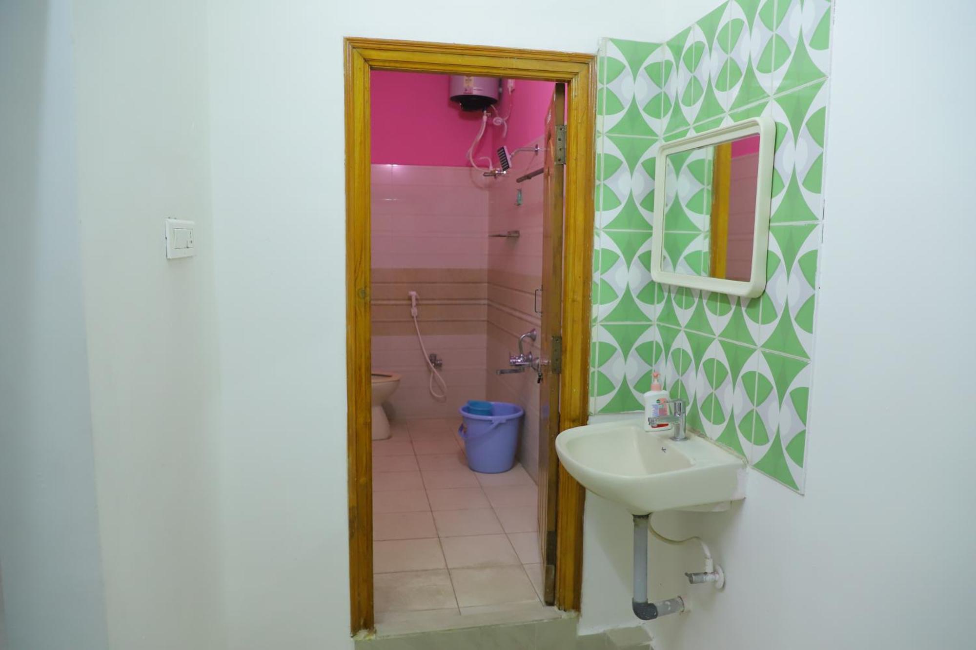 Nanda Mohan Homestay- Luxuries Ac Apartment Close To Alipiri Foothills-Kapila Teertham And Iskcon Temple Tirupati Extérieur photo