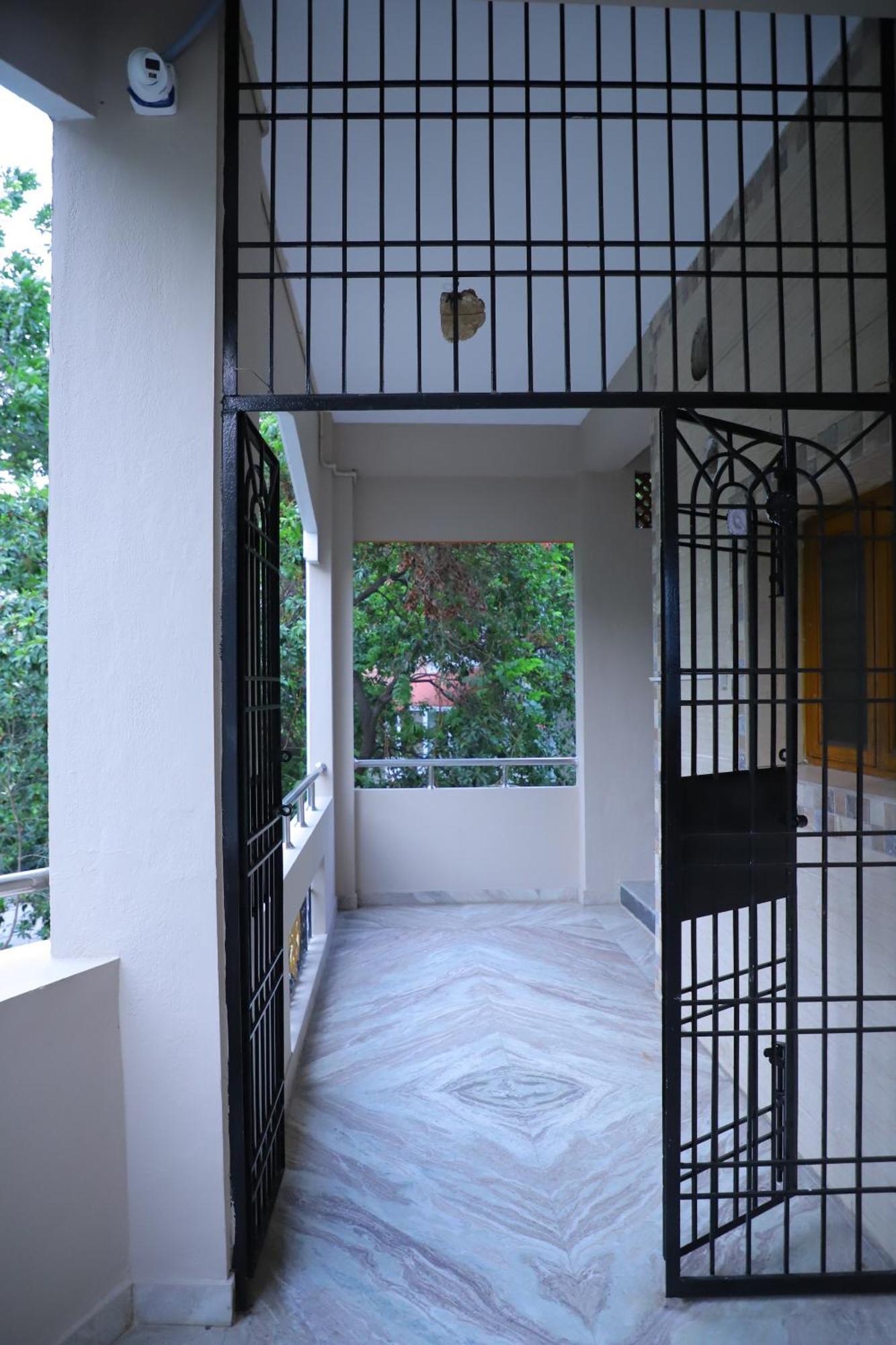Nanda Mohan Homestay- Luxuries Ac Apartment Close To Alipiri Foothills-Kapila Teertham And Iskcon Temple Tirupati Extérieur photo